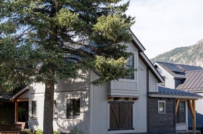 Academy Place | Mariposa