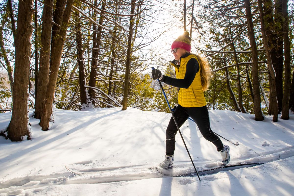woman skiing